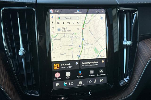 2024 Volvo XC60 Recharge T8 Ultimate Dark Theme