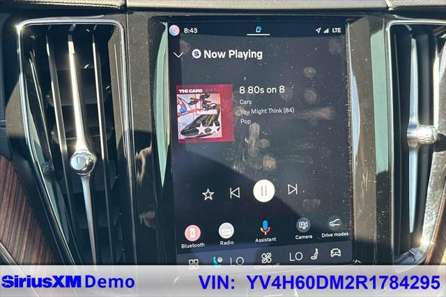 2024 Volvo XC60 Recharge T8 Ultimate Dark Theme