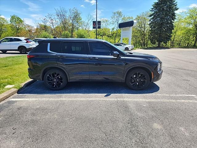 2022 Mitsubishi Outlander Unknown