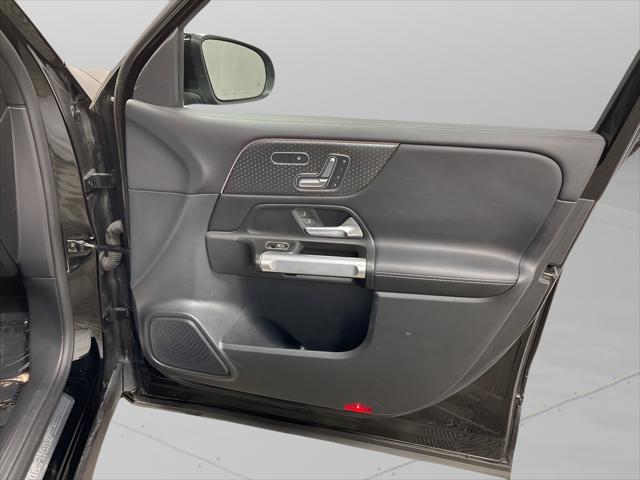 2025 Mercedes-Benz GLB 4MATIC