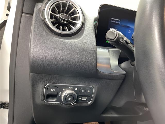 2025 Mercedes-Benz GLB 4MATIC