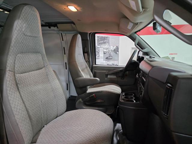 2026 GMC Savana Cargo 3500 Regular Wheelbase, Work Van, RWD
