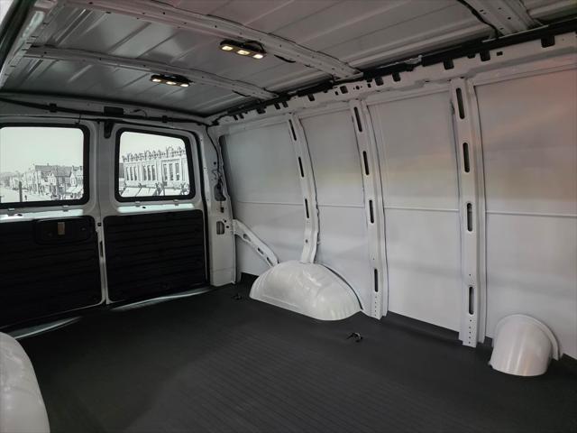 2026 GMC Savana Cargo 3500 Regular Wheelbase, Work Van, RWD
