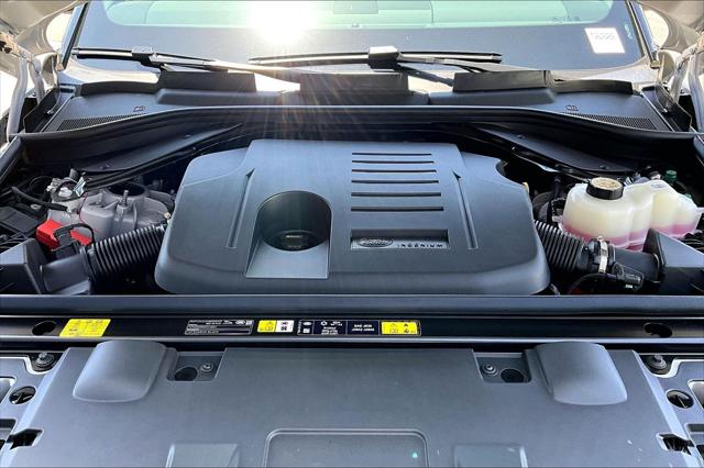 2026 Land Rover Range Rover Sport P360 SE