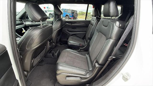 2023 Jeep Grand Cherokee L Altitude 4x2
