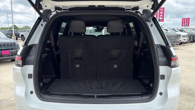 2023 Jeep Grand Cherokee L Altitude 4x2