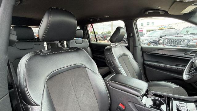2023 Jeep Grand Cherokee L Altitude 4x2