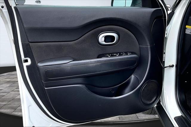 2017 Kia Soul Base