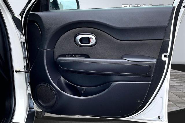 2017 Kia Soul Base