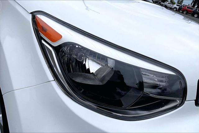 2017 Kia Soul Base