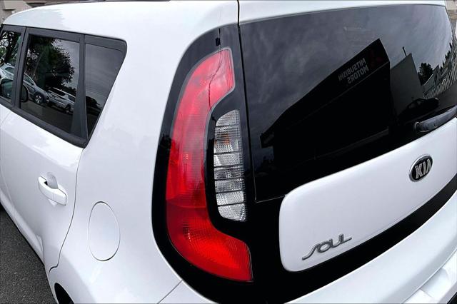2017 Kia Soul Base