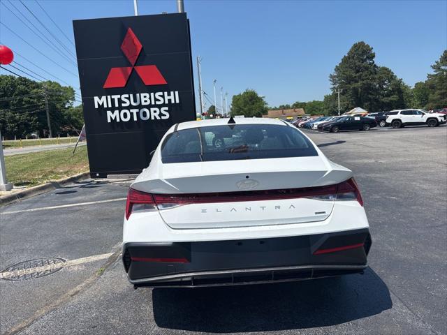 2025 Hyundai Elantra Hybrid Limited