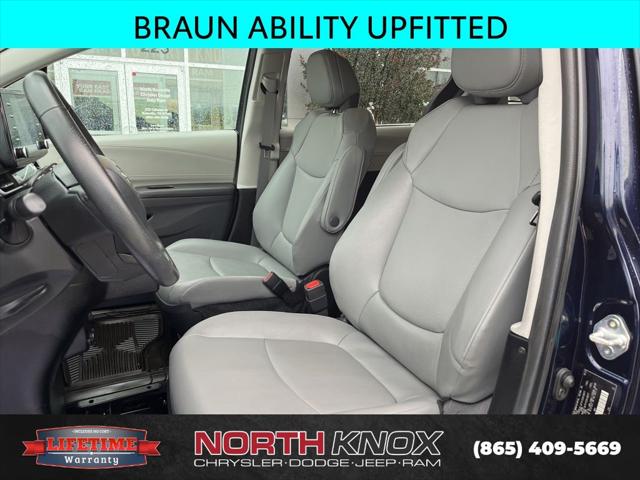 2024 Toyota Sienna XLE