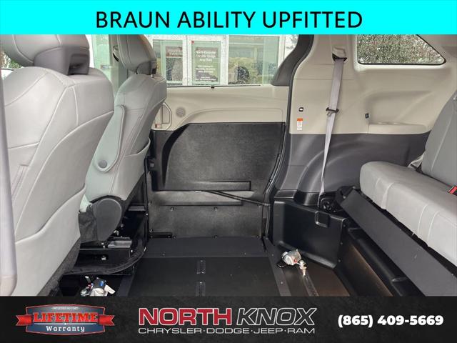 2024 Toyota Sienna XLE