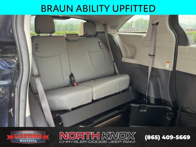 2024 Toyota Sienna XLE