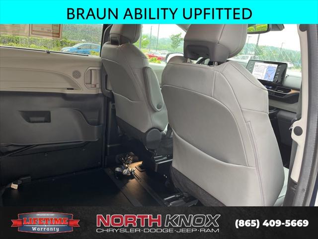 2024 Toyota Sienna XLE