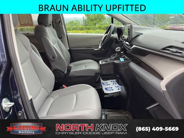 2024 Toyota Sienna XLE