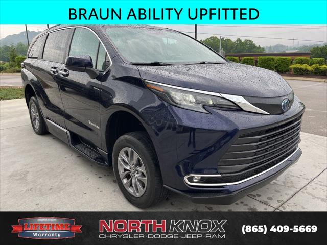 2024 Toyota Sienna XLE