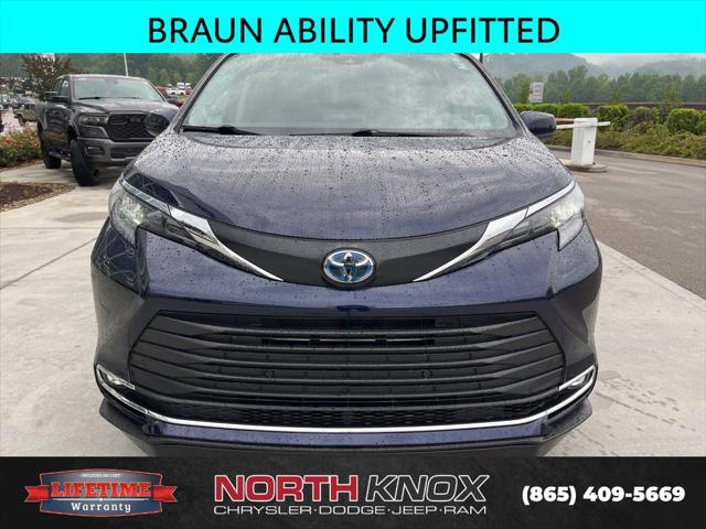 2024 Toyota Sienna XLE