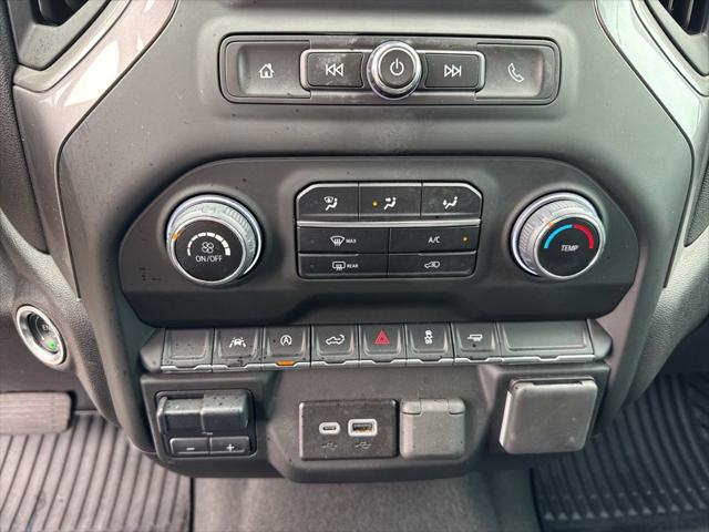 2024 Chevrolet Silverado 1500 2WD Crew Cab Short Bed Custom