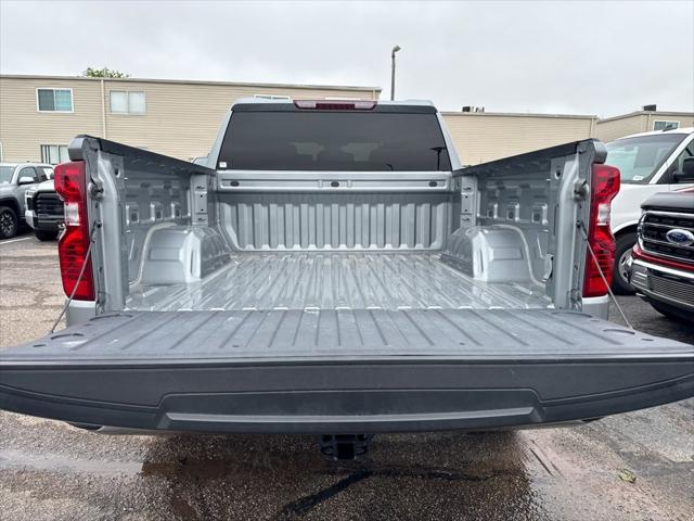 2024 Chevrolet Silverado 1500 2WD Crew Cab Short Bed Custom
