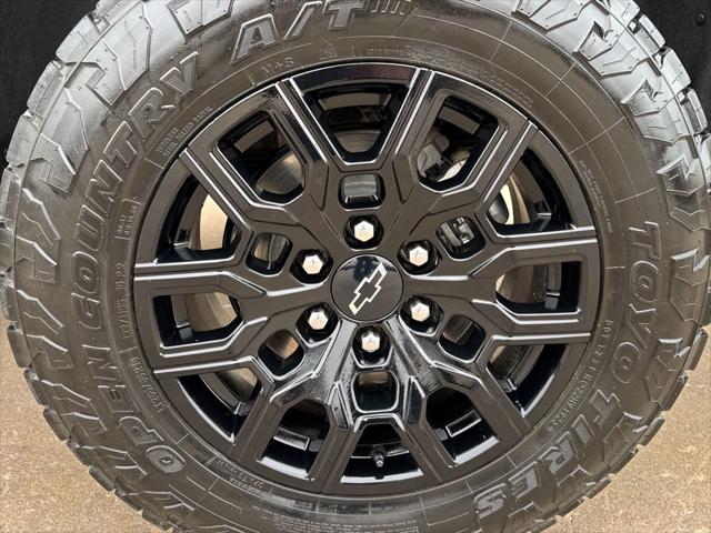 2023 Chevrolet Colorado 4WD Crew Cab Short Box Trail Boss