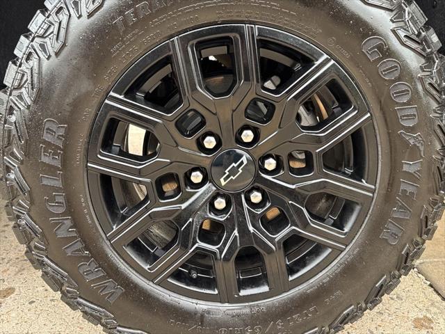 2023 Chevrolet Colorado 4WD Crew Cab Short Box Trail Boss