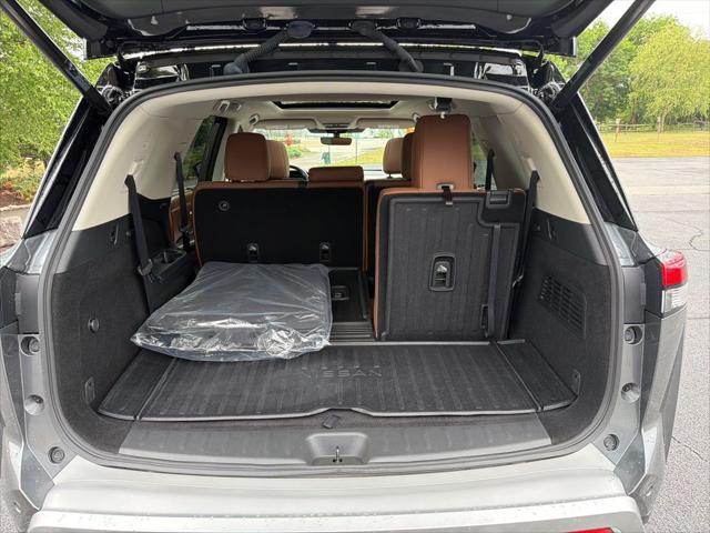 2024 Nissan Pathfinder Platinum 4WD