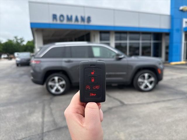 2024 Jeep Grand Cherokee Unknown