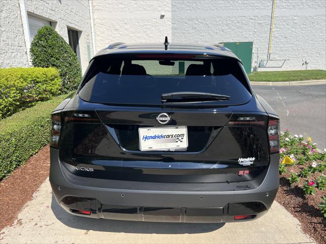 2025 Nissan Kicks SR FWD