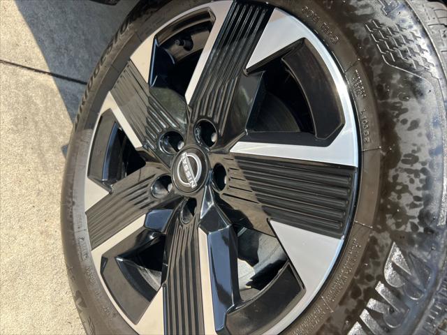 2025 Nissan Kicks SR FWD