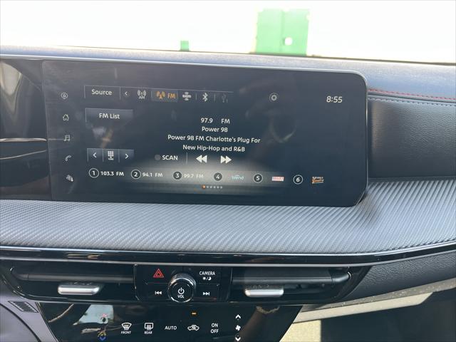 2025 Nissan Kicks SR FWD