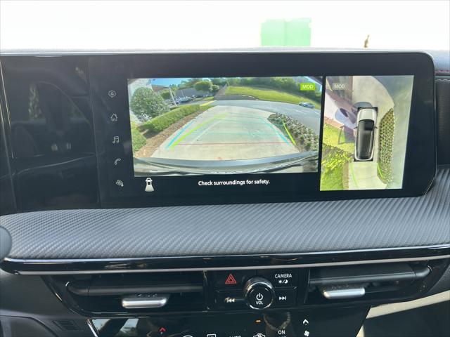 2025 Nissan Kicks SR FWD