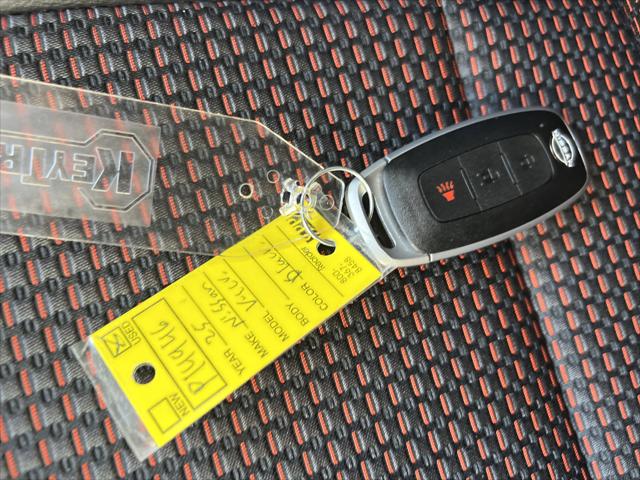2025 Nissan Kicks SR FWD