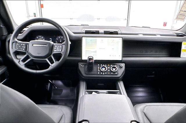 2026 Land Rover Defender 90 X-Dynamic SE