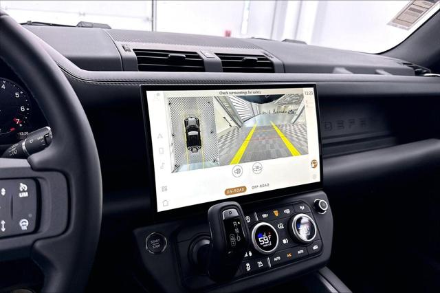 2026 Land Rover Defender 90 X-Dynamic SE