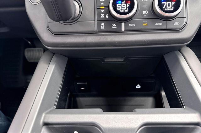 2026 Land Rover Defender 90 X-Dynamic SE