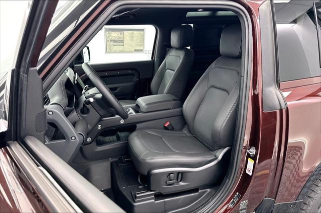 2026 Land Rover Defender 90 X-Dynamic SE
