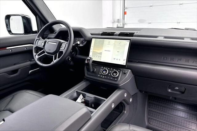 2026 Land Rover Defender 90 X-Dynamic SE