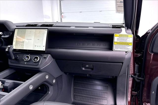 2026 Land Rover Defender 90 X-Dynamic SE