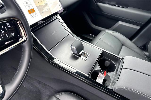 2026 Land Rover Range Rover Velar Belgravia Edition Satin