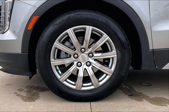 2023 Cadillac XT4 AWD Premium Luxury