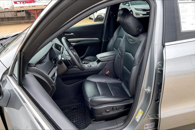 2023 Cadillac XT4 AWD Premium Luxury