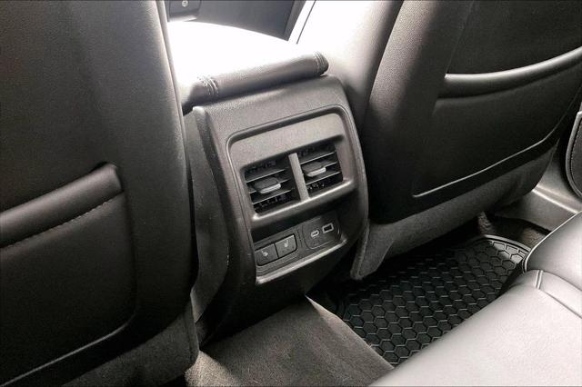 2023 Cadillac XT4 AWD Premium Luxury