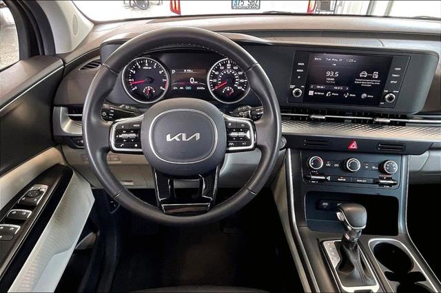 2024 Kia Carnival MPV LX Seat Package