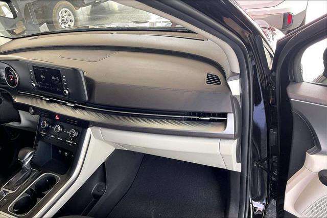2024 Kia Carnival MPV LX Seat Package