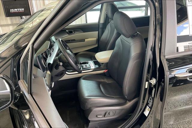 2024 Kia Carnival MPV LX Seat Package