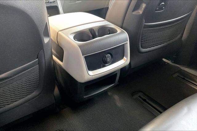 2024 Kia Carnival MPV LX Seat Package