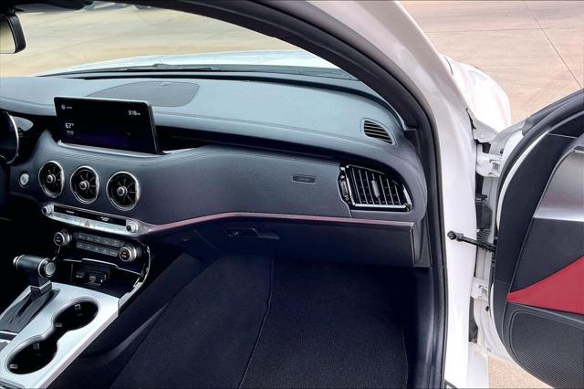 2022 Kia Stinger GT1
