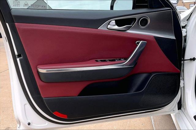2022 Kia Stinger GT1